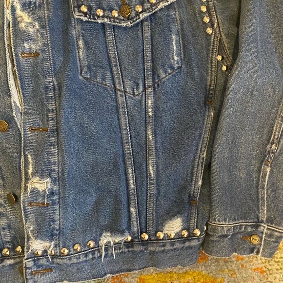 LF Furst of a Kind Over Size Denim Jacket - Picture 4 of 8
